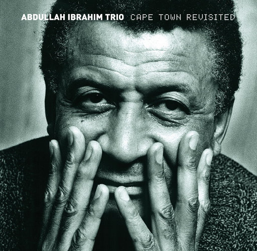 偷拍美女毛茸茸尿尿视频
